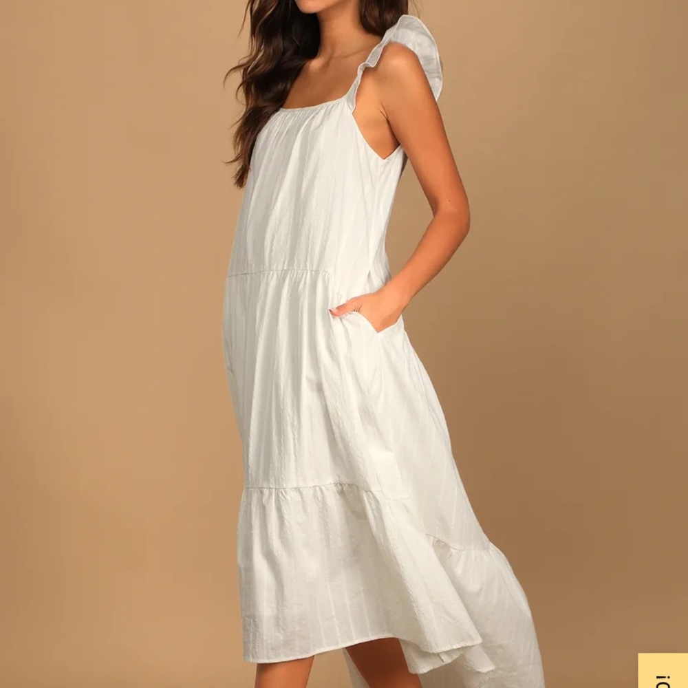 Midsummer Musing White Sleeveless Tiered
Midi Dress